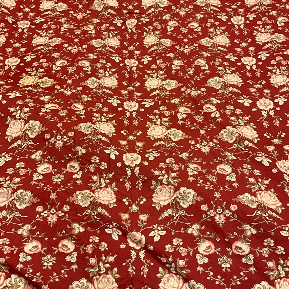 WILLIAMS SONOMA Red Tan Floral Stripe Tablecloth Cotton 70 x 108 Table Cloth